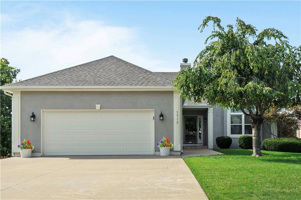 Photo of 3912 SW Chatham Drive Lee's Summit MO 64082