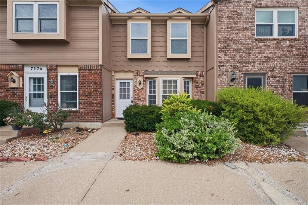 Photo of 727 SW Liggett Road #B Blue Springs MO 64015