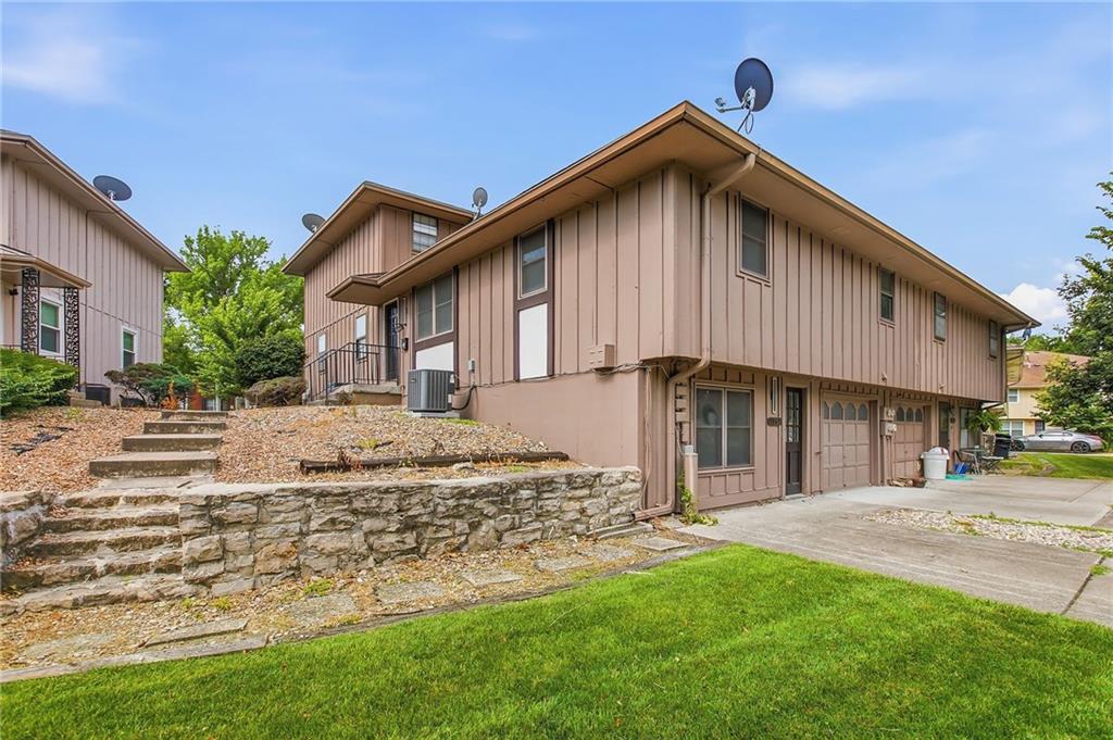 Photo of 11260 E 71st Terrace Raytown MO 64133