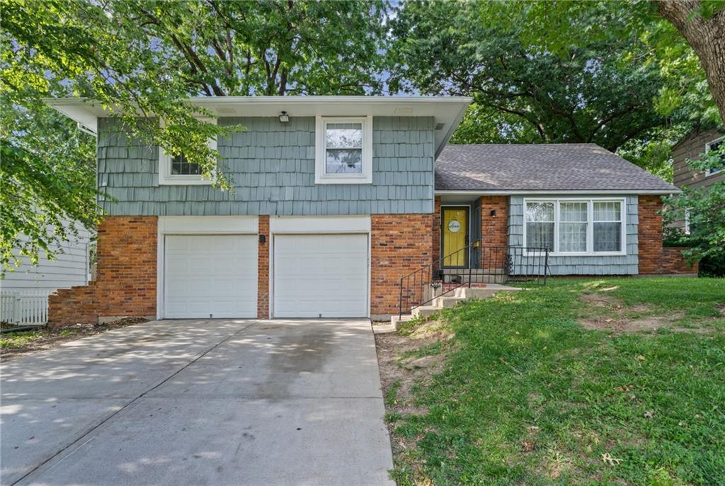 Photo of 3728 BIRCHWOOD Drive Kansas City MO 64137
