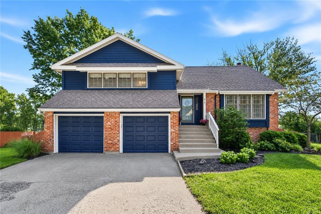 Photo of 416 N PERSIMMON Drive Olathe KS 66061