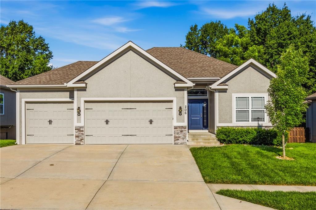 Photo of 206 N Marimack Drive Kearney MO 64060