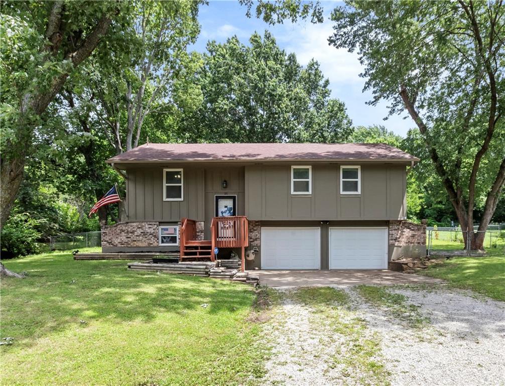 Photo of 181 SE 421 Road Warrensburg MO 64093