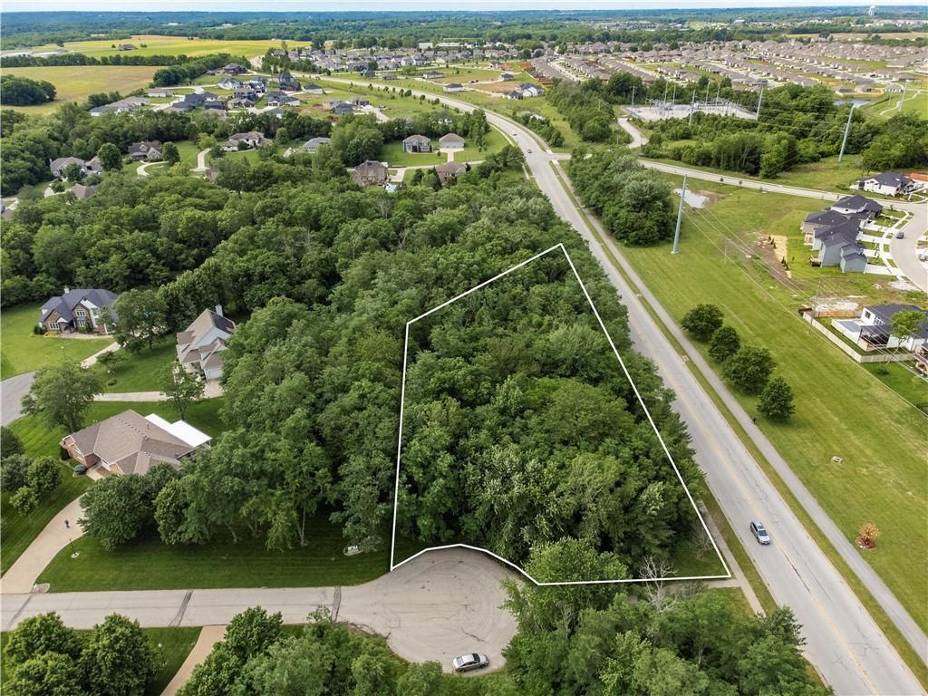 Photo of 802 SE Willow Ridge Drive Blue Springs MO 64014