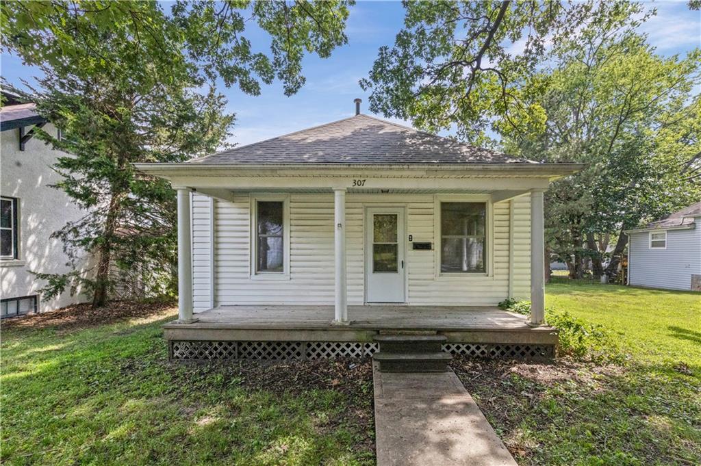 Photo of 307 E Miami Street Paola KS 66071