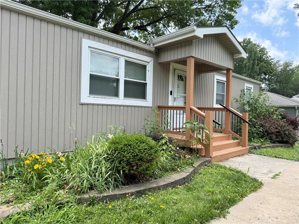 Photo of 4621 NE 42nd Street Kansas City MO 64117