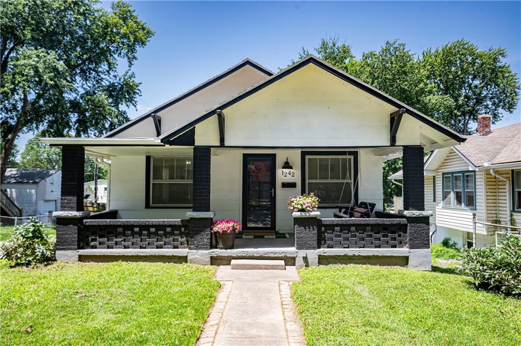 Photo of 1242 S Hardy Street Independence MO 64052