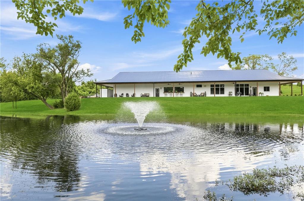Photo of 12820 NW Crooked Road Parkville MO 64152