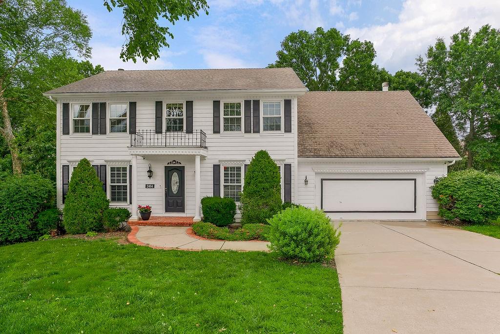 Photo of 2404 SW Clear Creek Court Blue Springs MO 64015