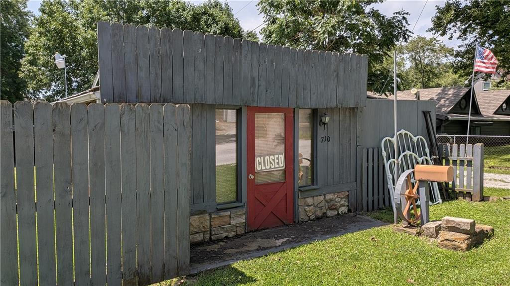 Photo of 710 Locust Street Pleasant Hill MO 64080