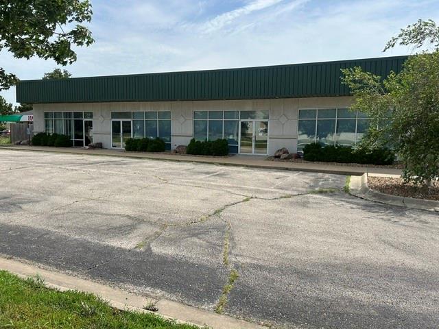 Photo of 450 N Iowa Street Lawrence KS 66044