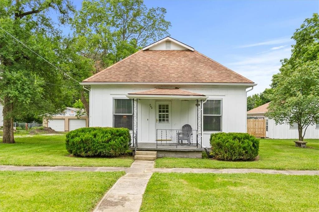 Photo of 340 W 3rd Street Wellsville KS 66092
