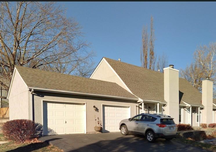 Photo of 10790 Oakmont Street Overland Park KS 66210