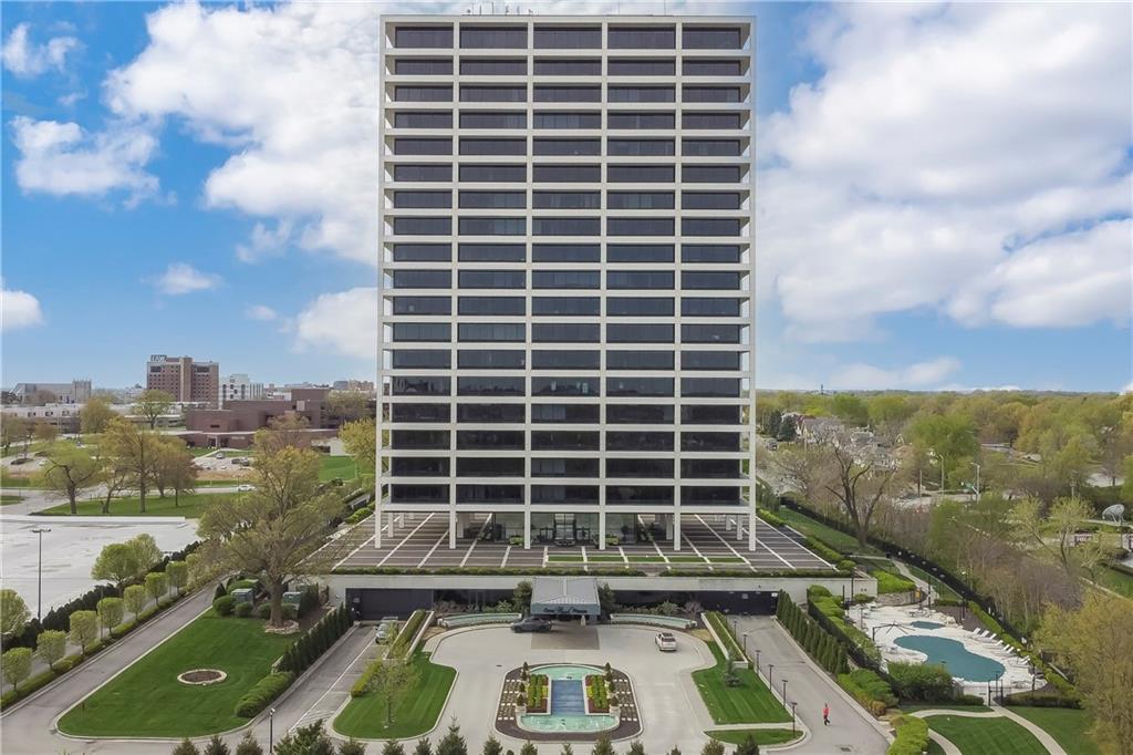 Photo of 700 W 31st Street #702 Kansas City MO 64108