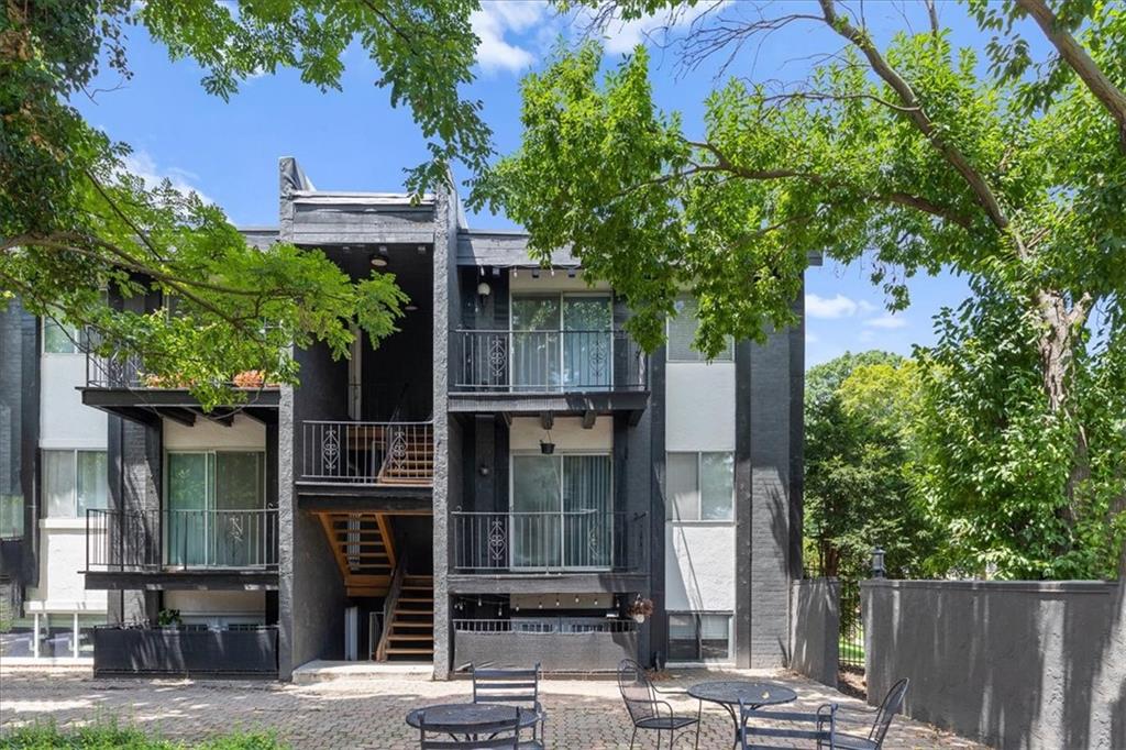 Photo of 809 W 40th Street #19 Kansas City MO 64111