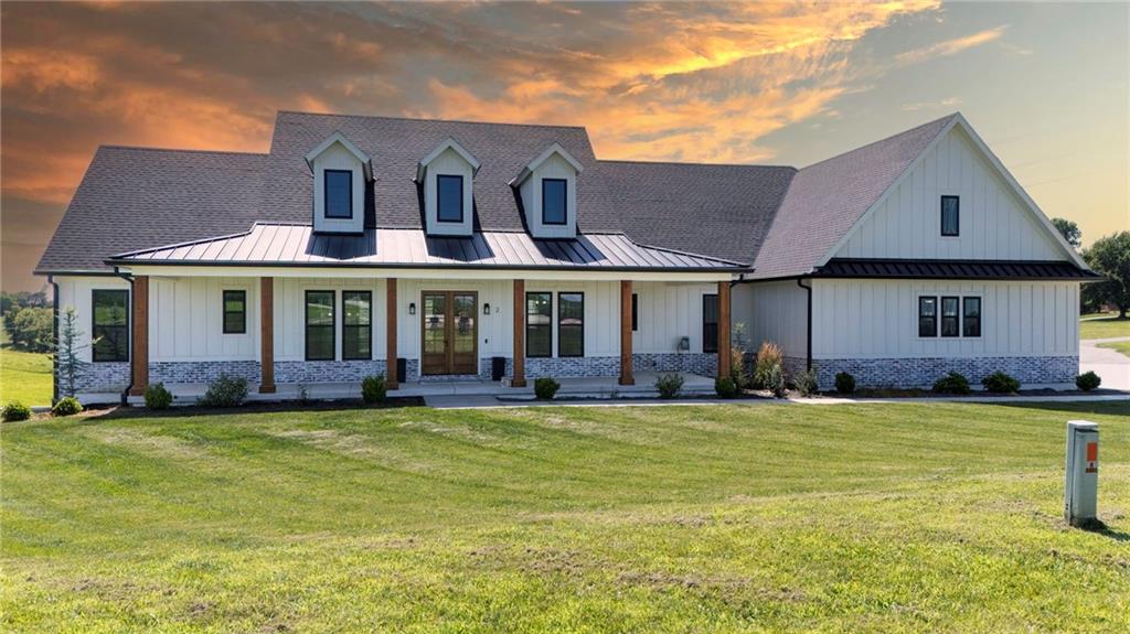 Photo of 2 SE Woodview Rd N/A St Joseph MO 64507