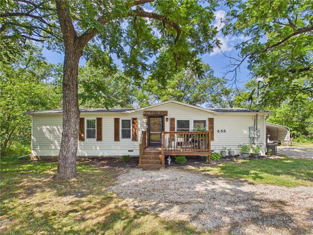 Photo of 688 195th Street Fort Scott KS 66701