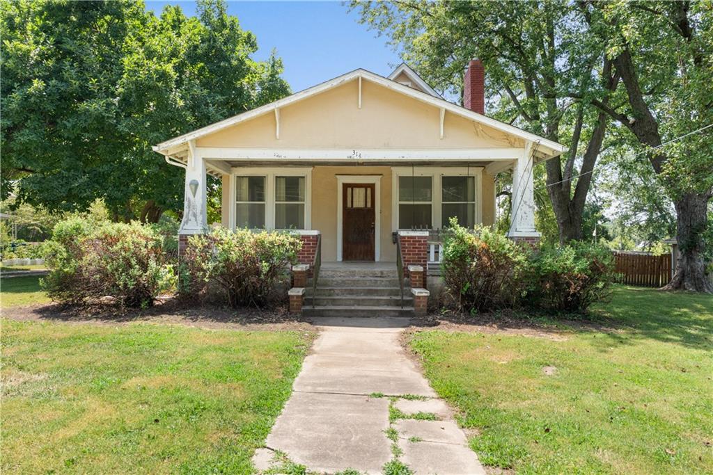Photo of 314 E Main Street Odessa MO 64076