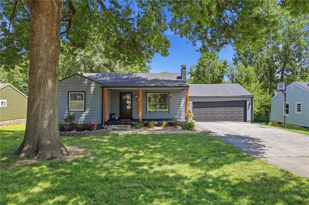 Photo of 8518 W 56th Terrace Merriam KS 66202