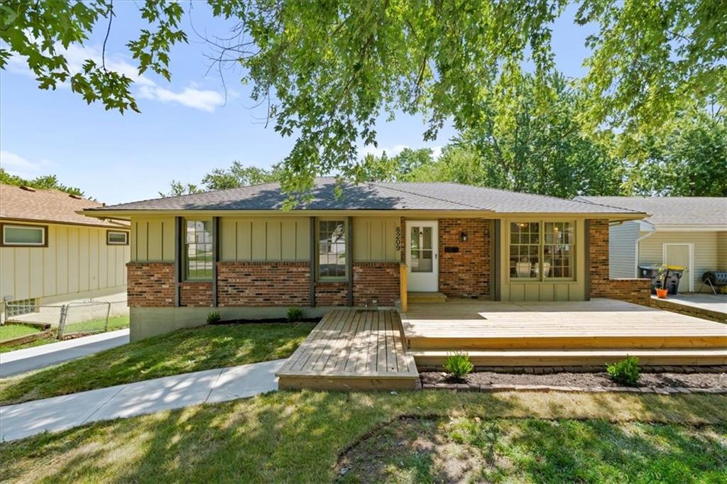 Photo of 8209 Kenwood Avenue Kansas City MO 64131