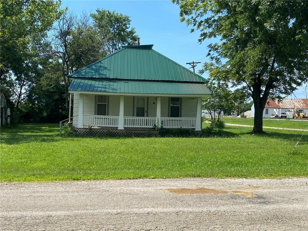 Photo of 15 E 6th Street Adrian MO 64720
