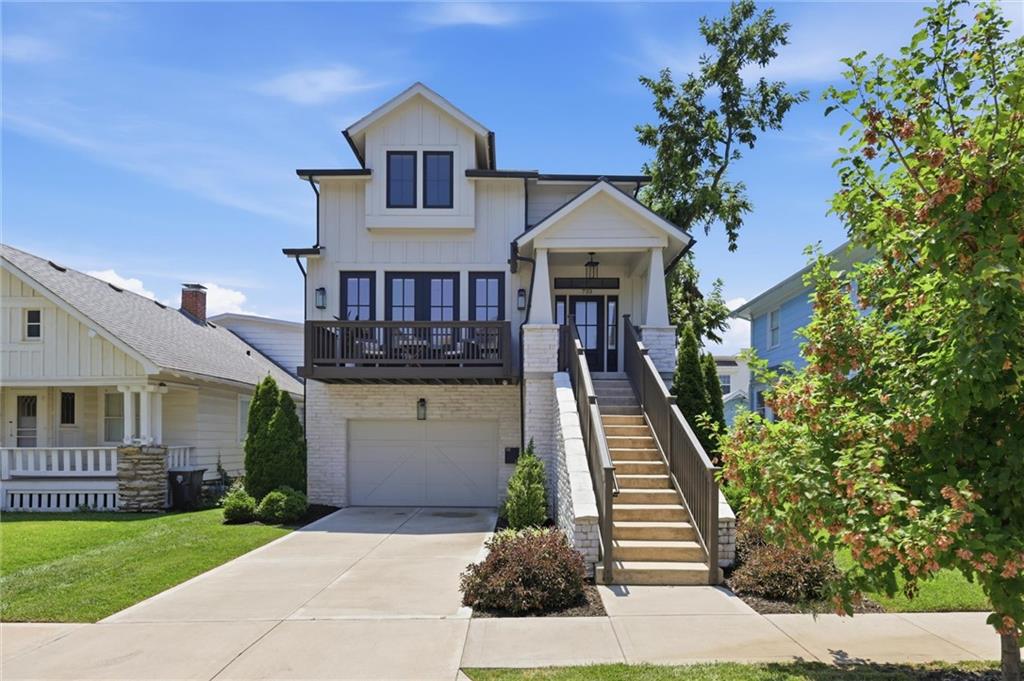 Photo of 733 W 44th Terrace Kansas City MO 64111
