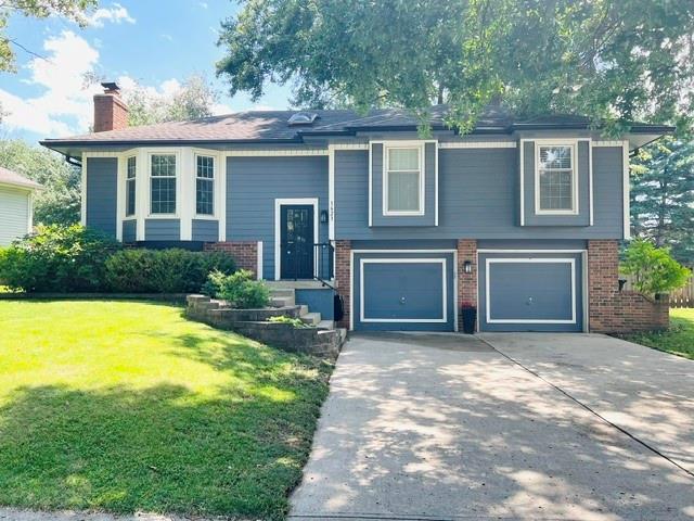 Photo of 1623 SE Silkwood Lane Lee's Summit MO 64063
