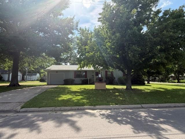 Photo of 904 S 6th Street Burlington KS 66839
