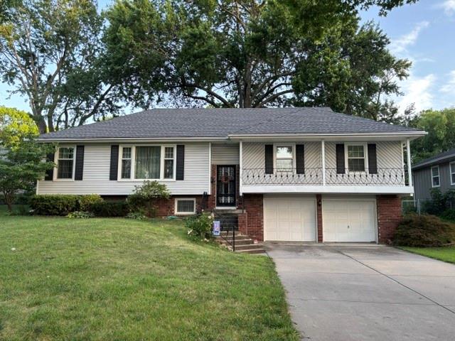 Photo of 15 W Bridlespur Drive Kansas City MO 64114