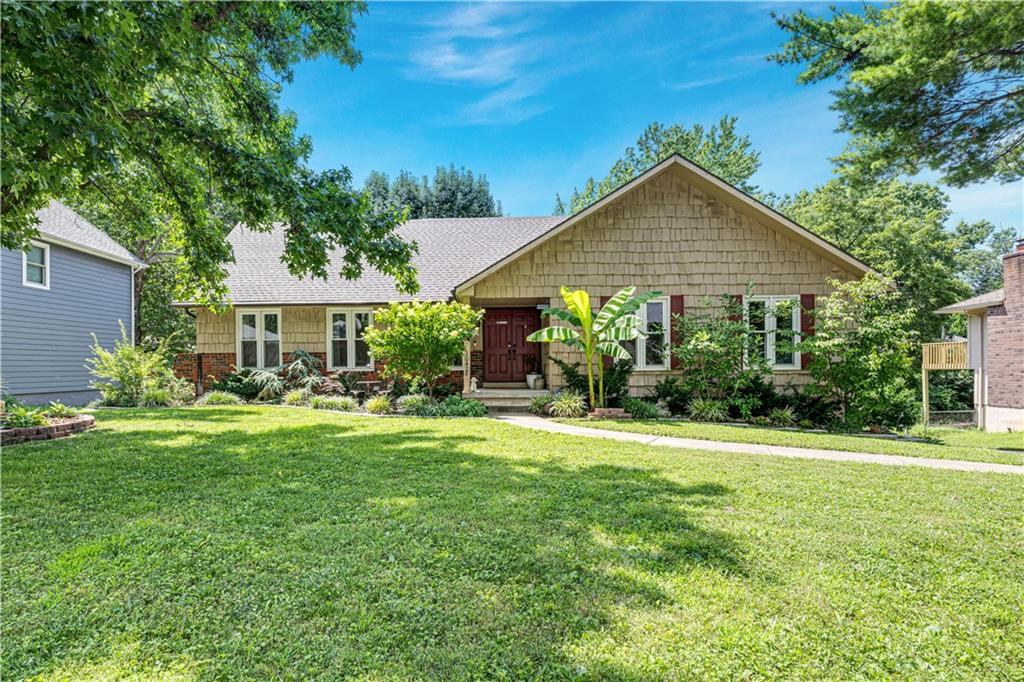 Photo of 10428 GRAND Avenue Kansas City MO 64114