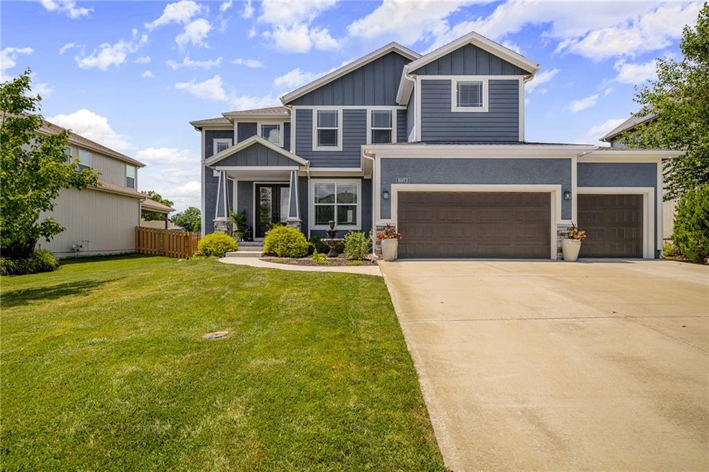 Photo of 16972 S Hunter Street Olathe KS 66062