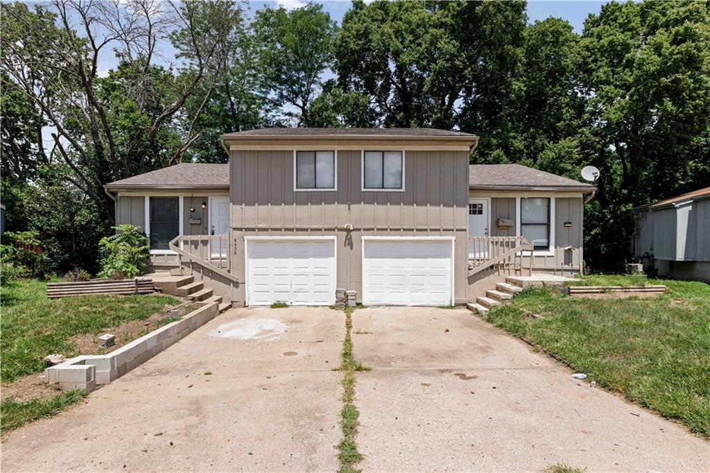 Photo of 8456/8458 Lane Drive Kansas City MO 64138