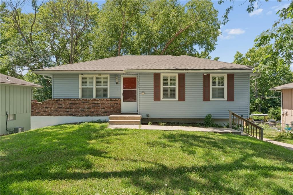 Photo of 3922 S Harbough Drive Independence MO 66055