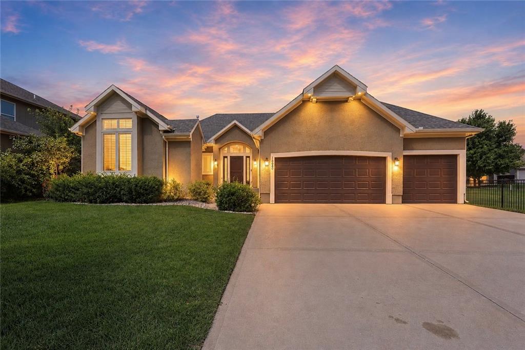 Photo of 11260 S Whitehall Street Olathe KS 66061