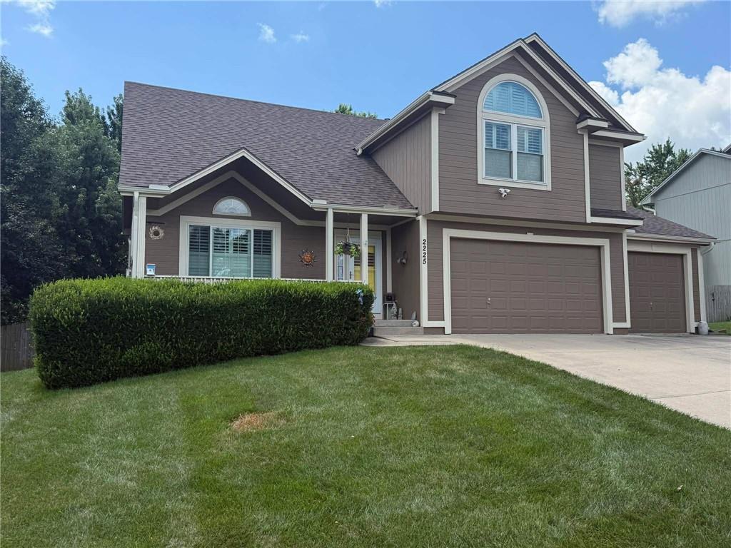 Photo of 2225 Martha Lane Greenwood MO 64034