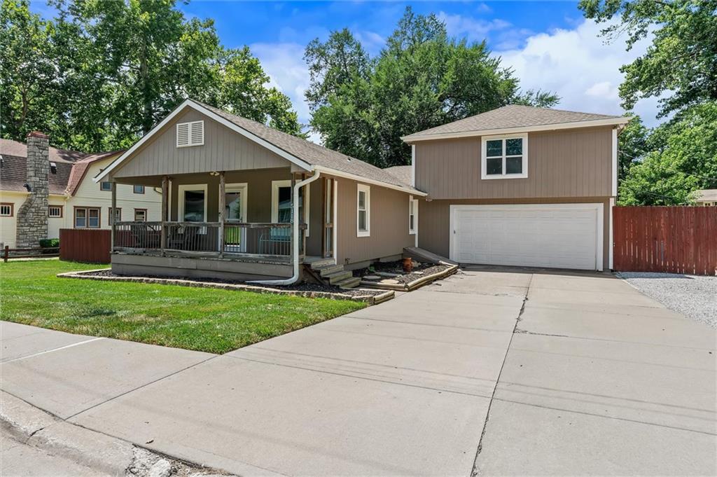 Photo of 5118 El Monte Street Roeland Park KS 66205
