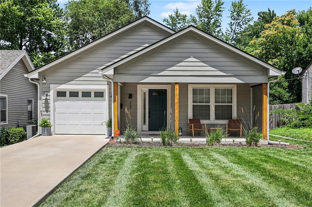 Photo of 22 W 78th Terrace Kansas City MO 64114