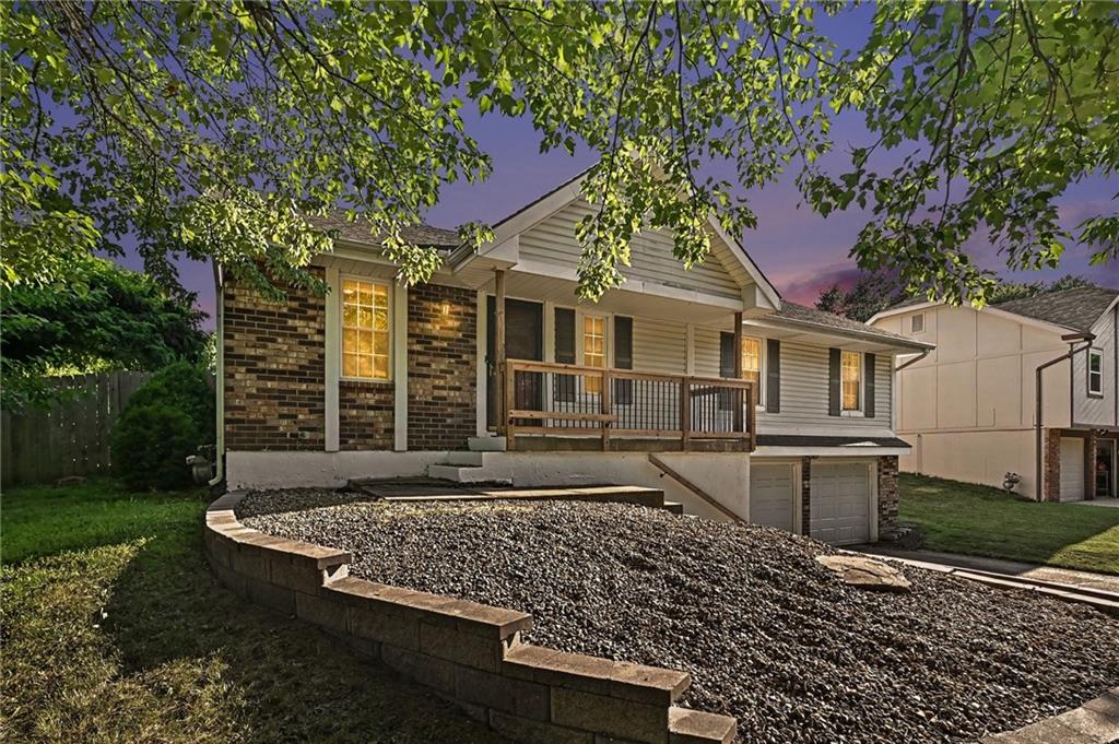 Photo of 11 NW 101st Place Kansas City MO 64155