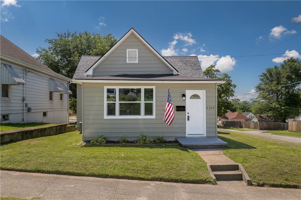 Photo of 2302 S 15th Street St Joseph MO 64503