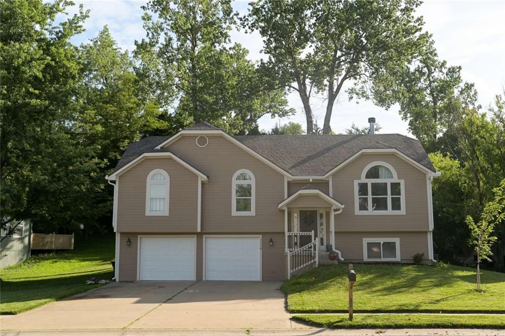 Photo of 11116 NW 55th Street Parkville MO 64152