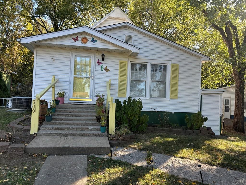 Photo of 309 E Kansas Avenue Independence MO 64050
