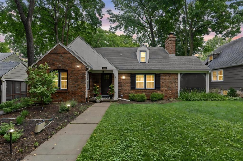 Photo of 6839 Locust Street Kansas City MO 64131