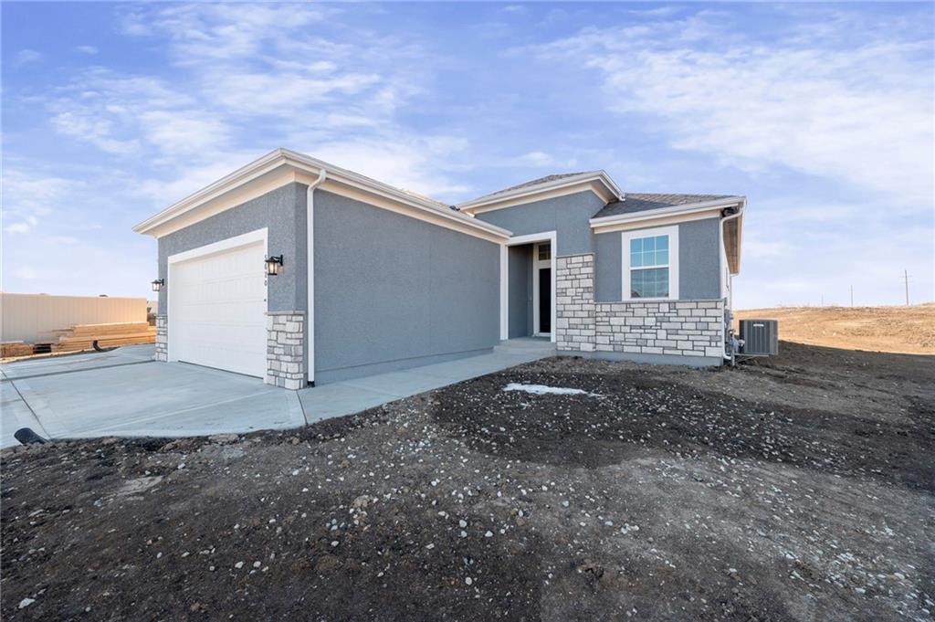 Photo of 14655 Amanda Lane Basehor KS 66007