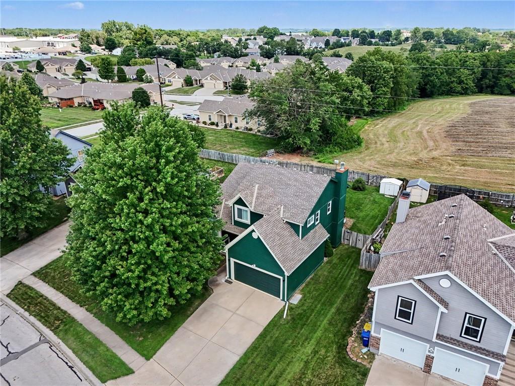 Photo of 304 Shannon Avenue Smithville MO 64089