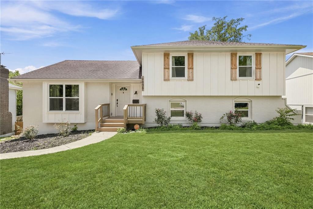 Photo of 8908 Evanston Avenue Kansas City MO 64138
