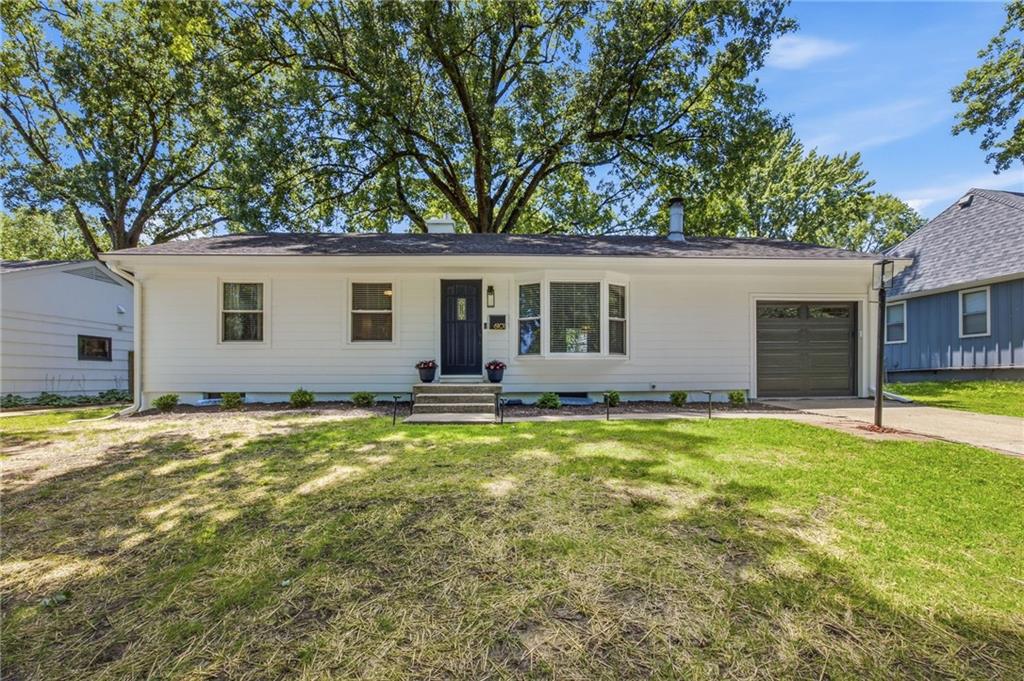 Photo of 6101 W 76th Street Prairie Village KS 66208