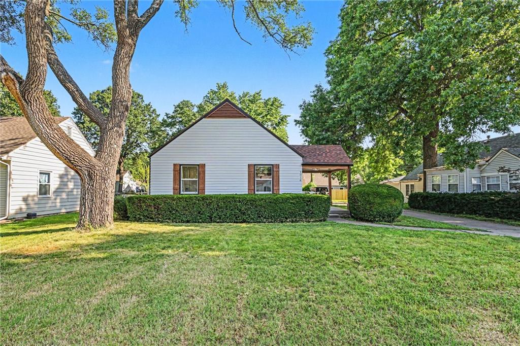 Photo of 5016 W 51st Street Roeland Park KS 66205