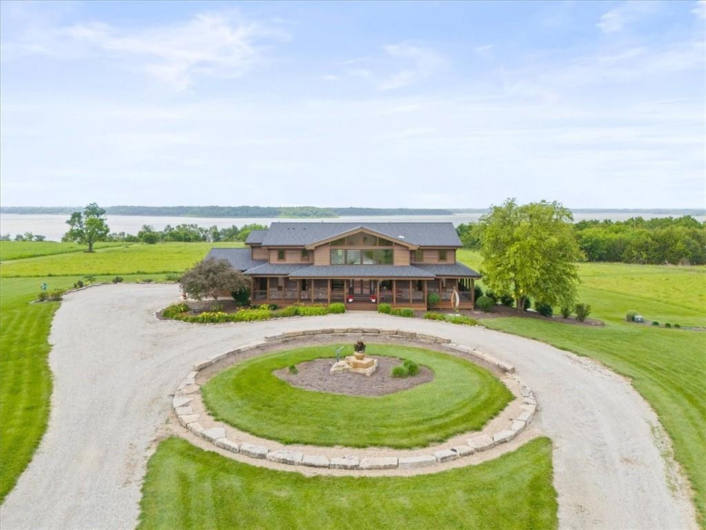 Photo of 521 N 1450th Road Lawrence KS 66049