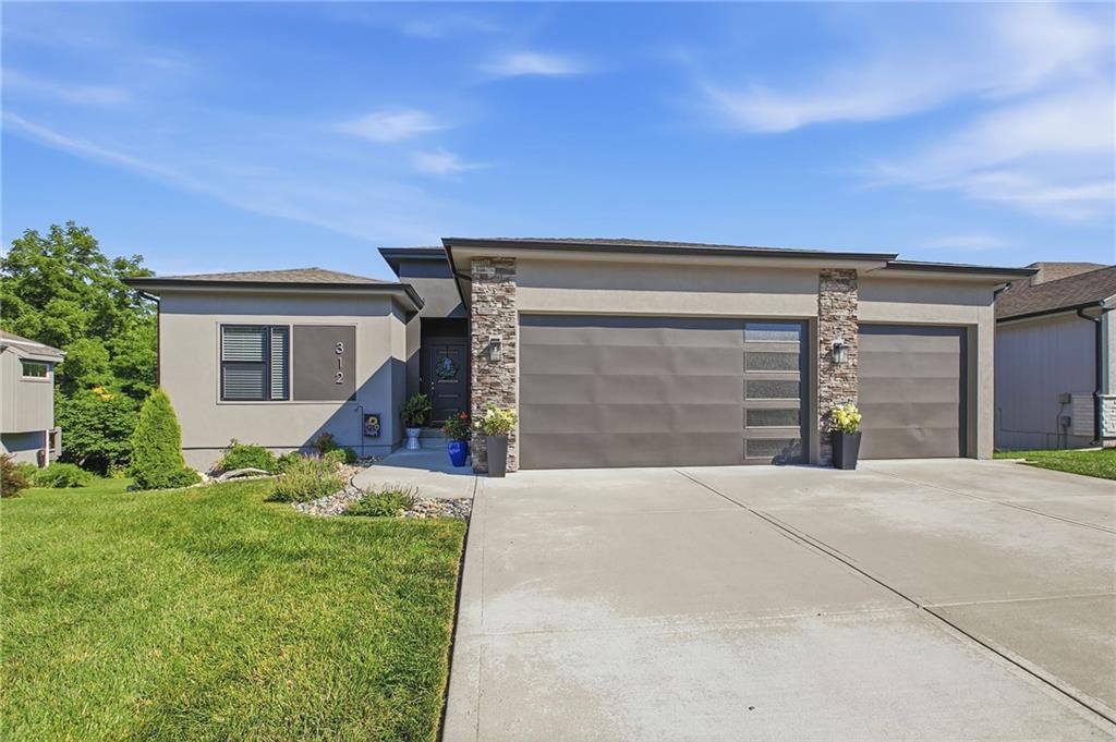 Photo of 312 Cold Water Lane Raymore MO 64083
