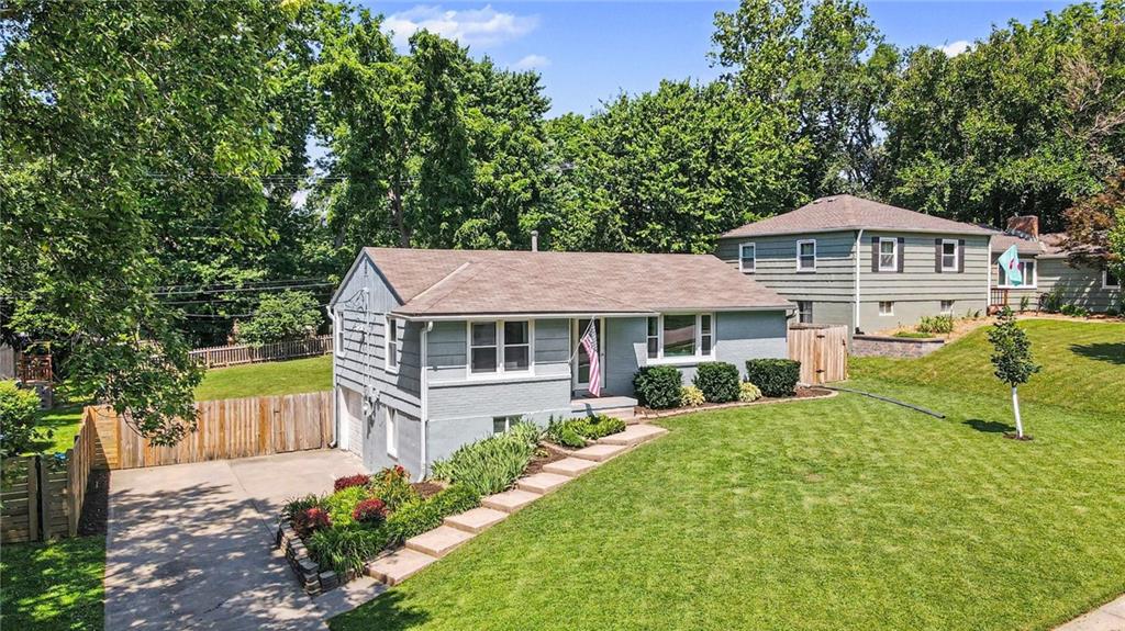 Photo of 6000 GOODMAN Street Merriam KS 66202